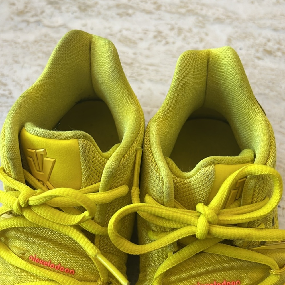 Nike SpongeBob SquarePants yellow 6.5 Big Boy sneaker Kyrie - Picture 11 of 16